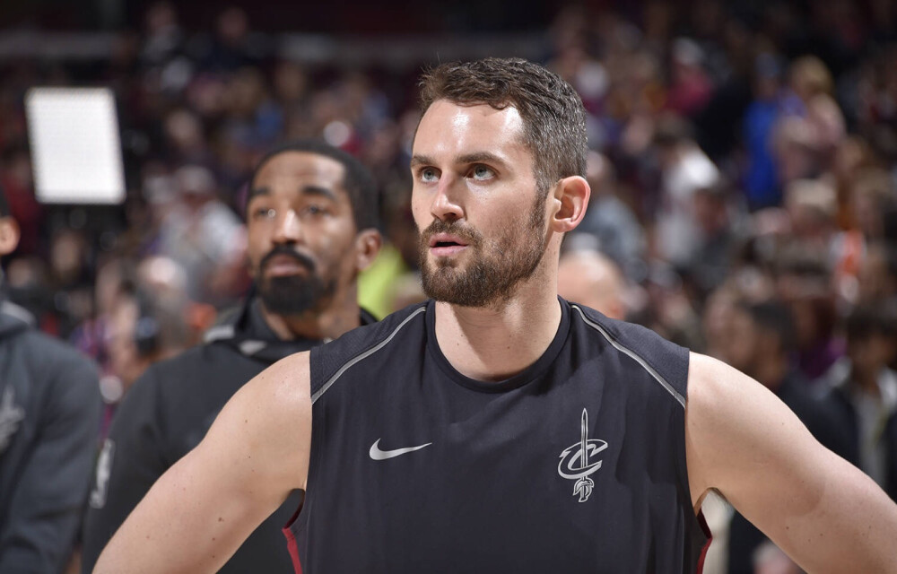 虽然前路充 虽然前路充